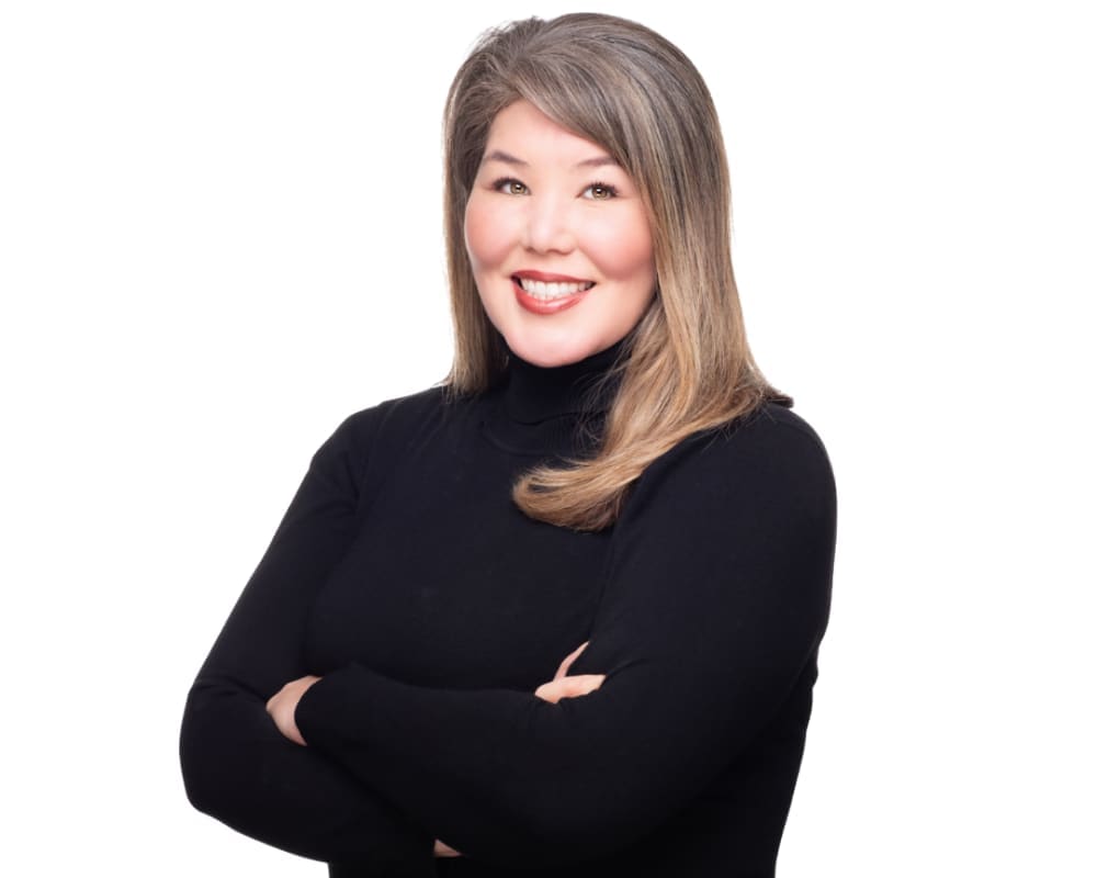 Amber Hom Realm Real Estate