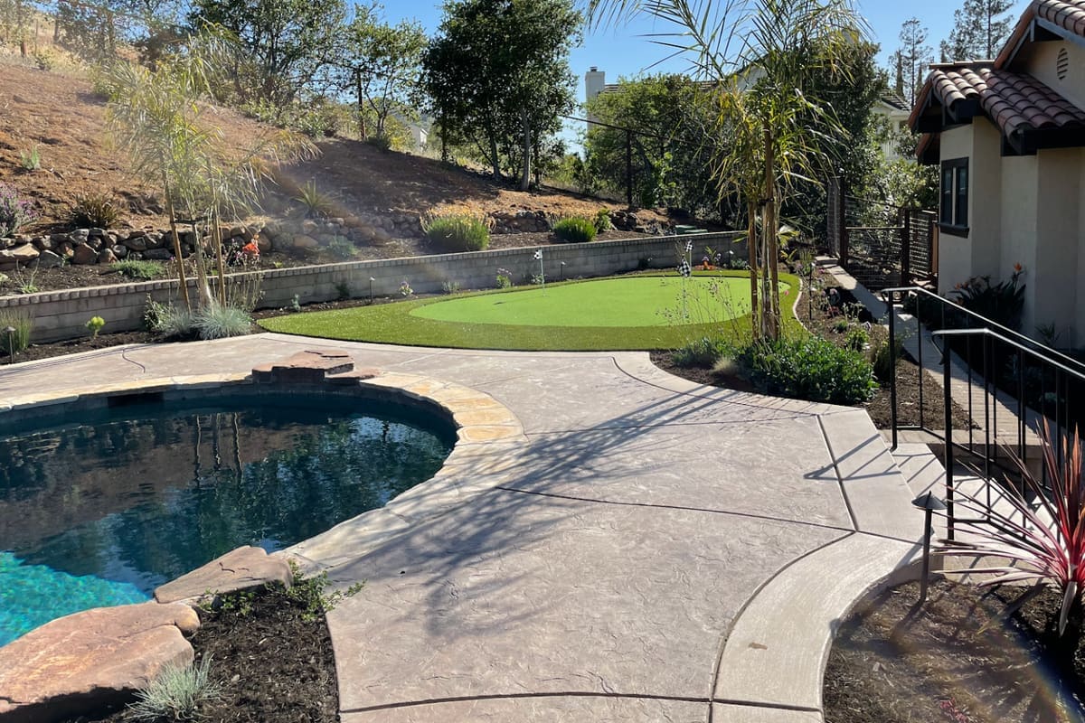 Arreola Landscaping and Pool Design