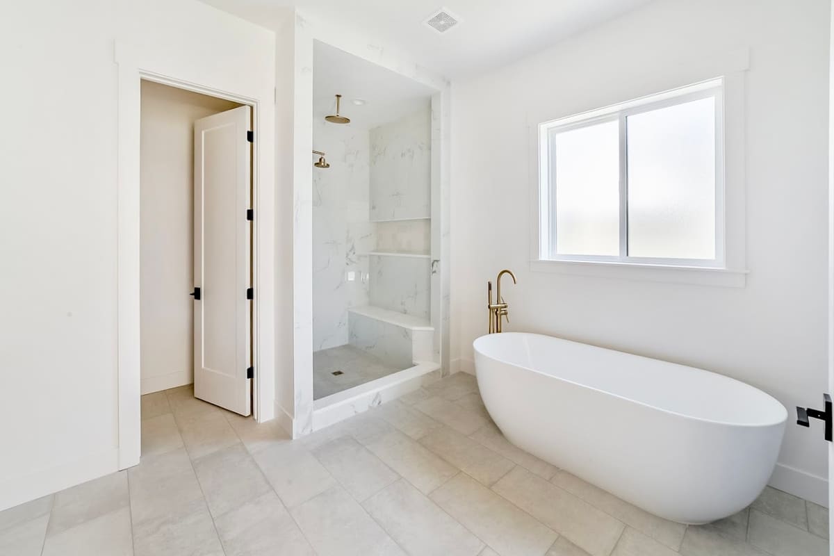 Auburn Bath