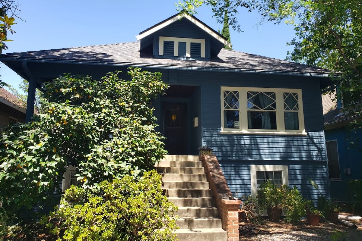 Bob Jahn's Roofing LLC