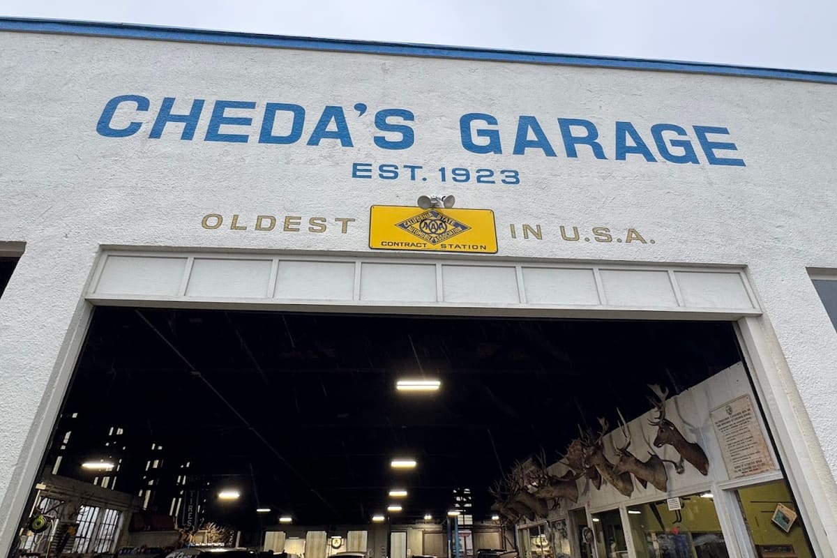 Cheda's Garage