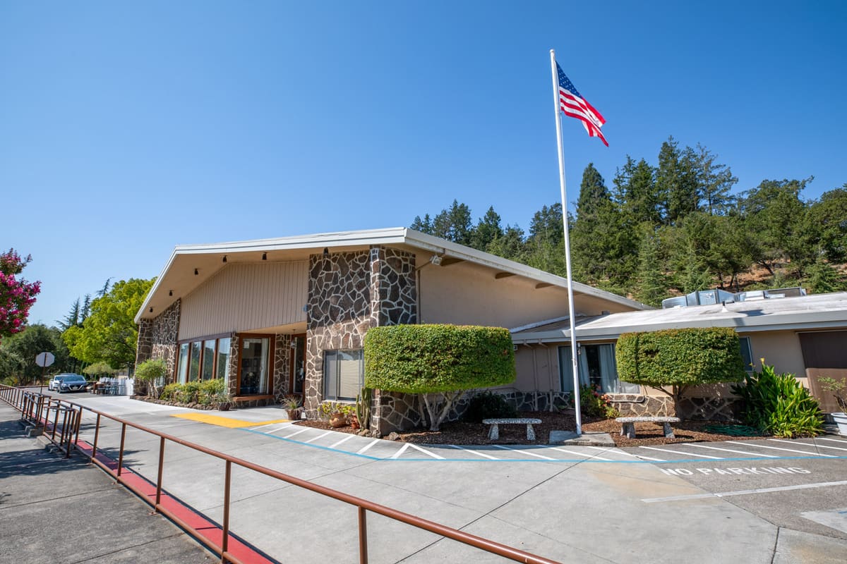 Cloverdale Healthcare Center