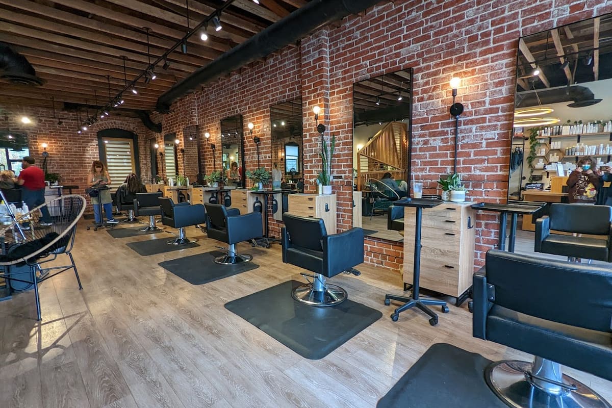 Dames Beauty Bar