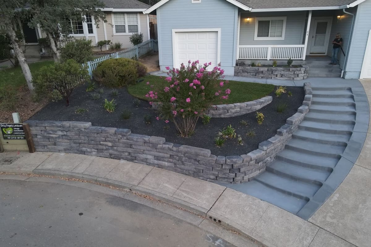 Dirty Fingers Landscaping & Design