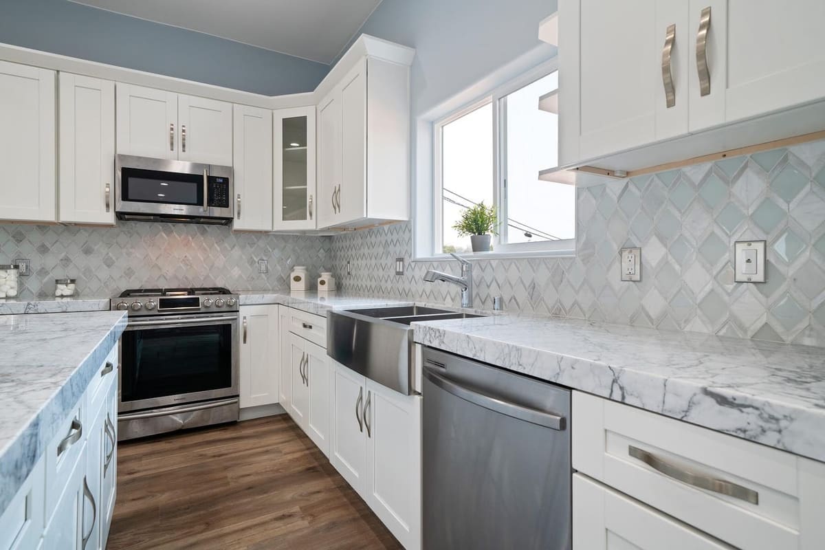 DRV REMODELING & CONSTRUCTION