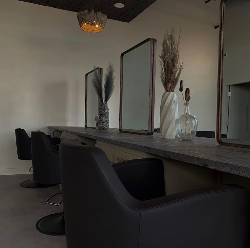 EIGHT SIX ZERO SALON