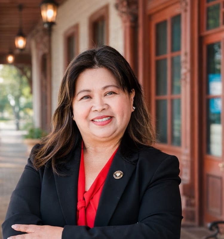 Elizabeth Velasco, REALTOR RE/MAX Gold Elk Grove