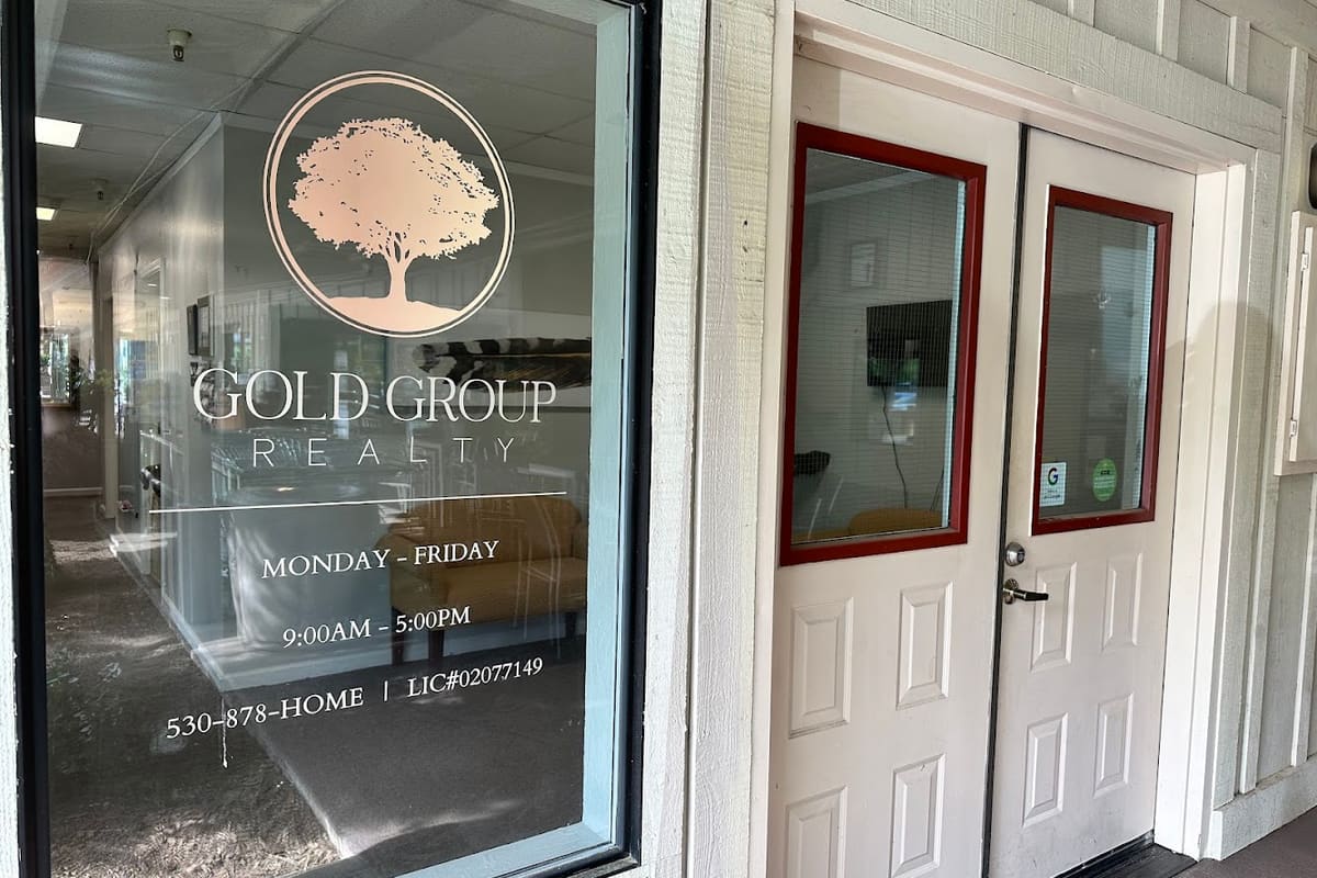 Gold Group Realty - April Noessel