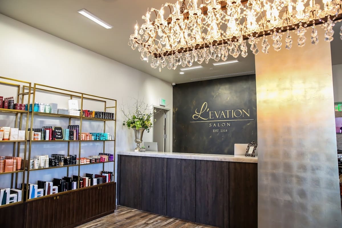 L'evation Salon