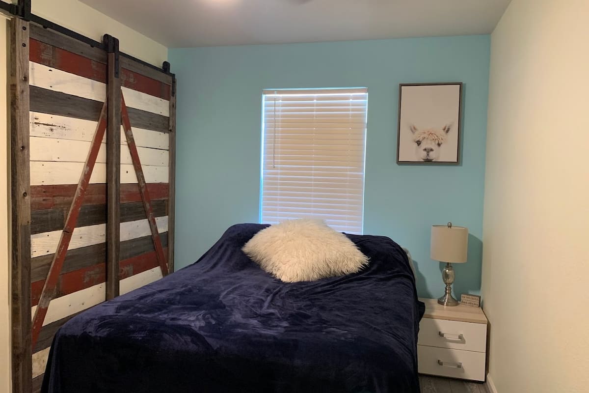 Loyd & Camelia's Cleaning & Handyman Services