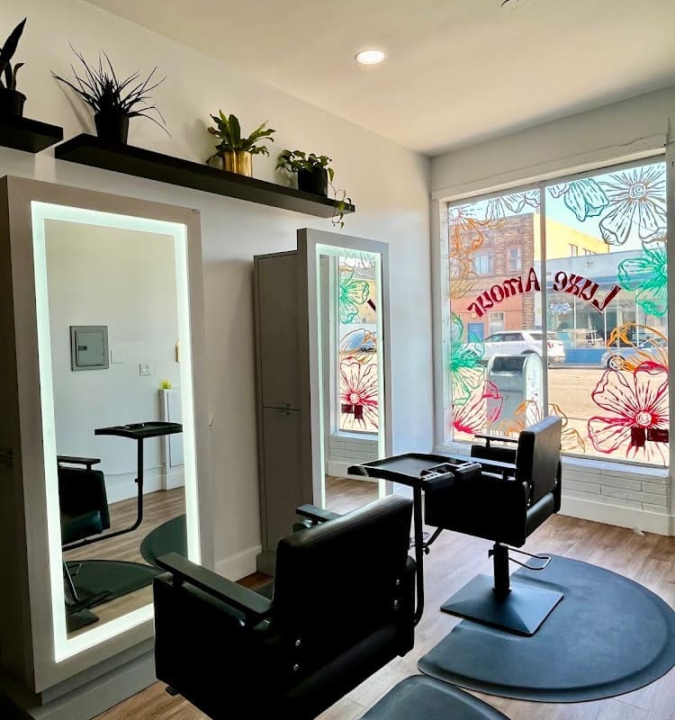 Luxe Amour Beauty Bar
