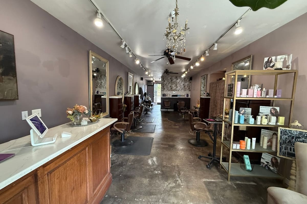 Luxe Salon