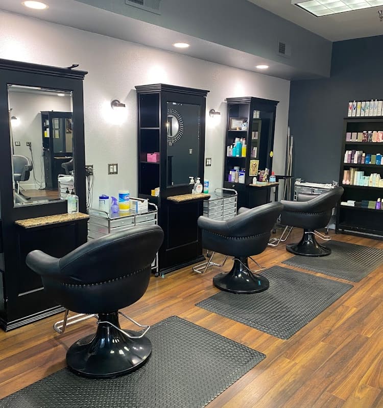 Moxie a Salon