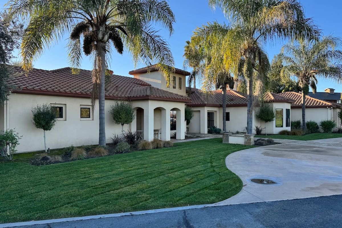 Muniz Lawn Care and Maintenance LLC