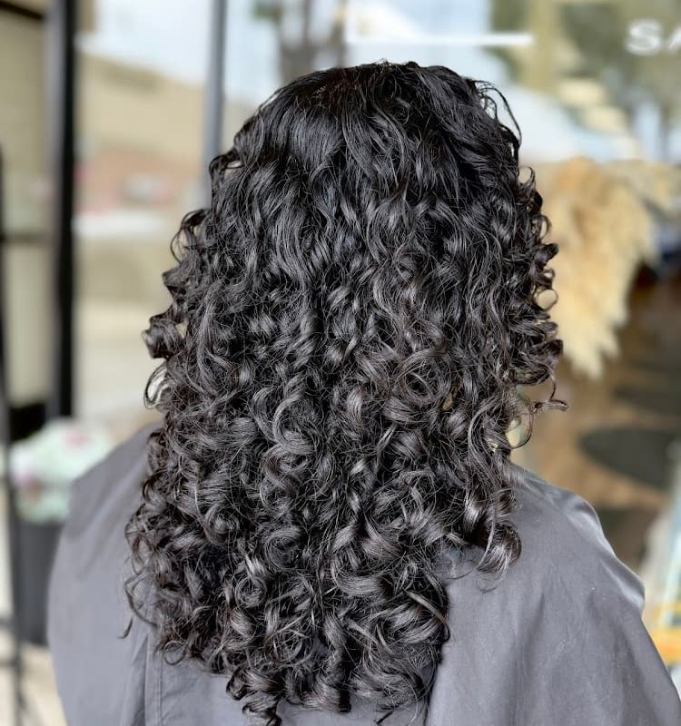 Noemi & Bell salon and spa