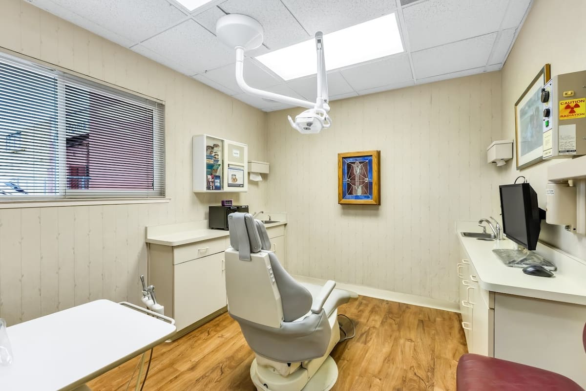 Ronald T Blanchette DDS