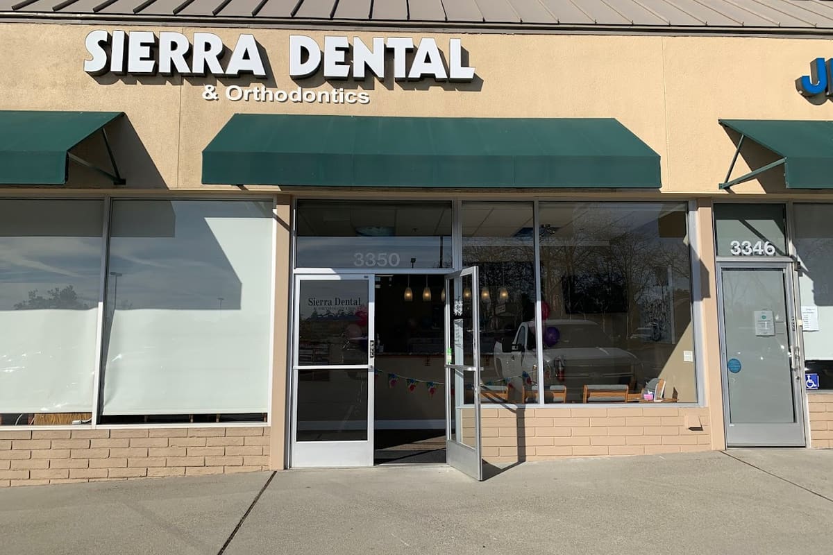 Sierra Dental & Implants