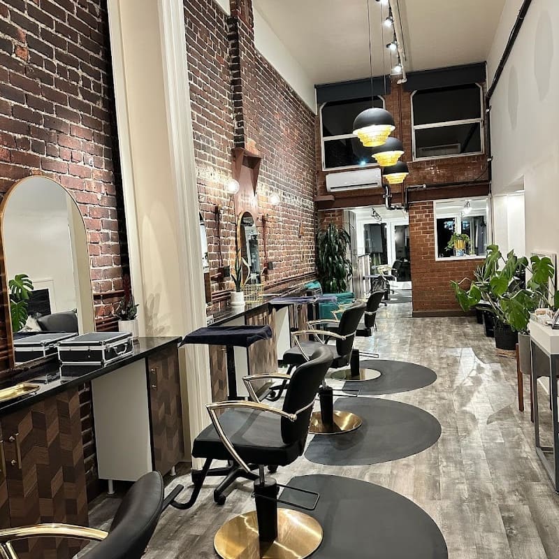 Sproos Hair Salon