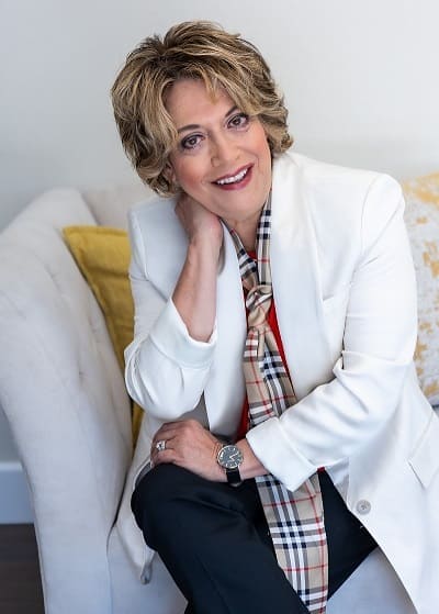 Suzanne Rocha, Broker/Real Estate Expert