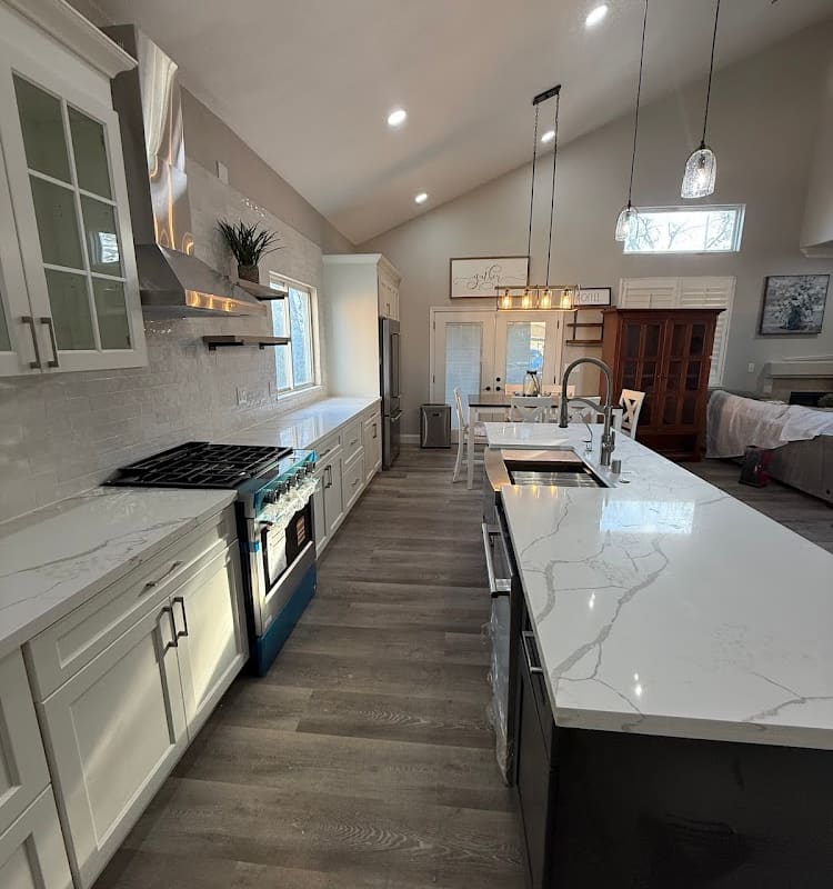 Valencia Construction Pros