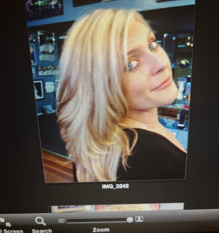 Vicki Rae Salon